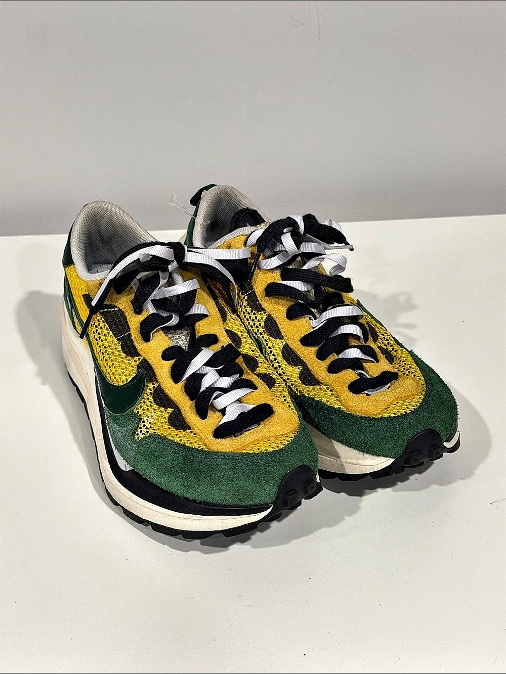 Nike LDWaffle x Sacai Pine Green Sneakers Green & Yellow